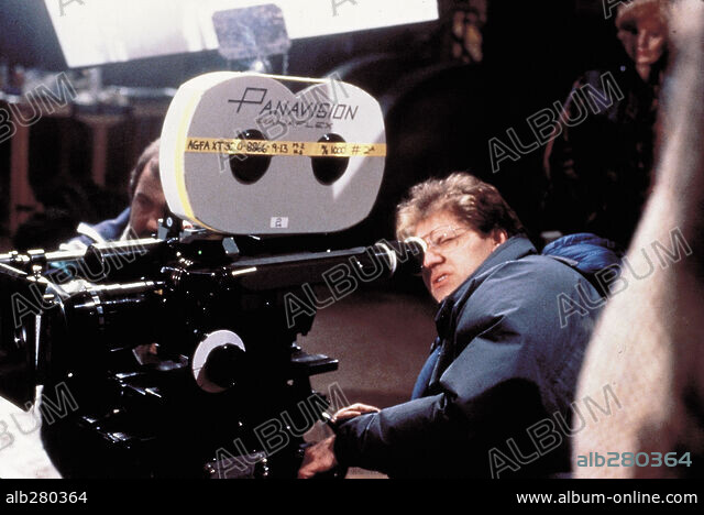 ROBERT ZEMECKIS In WHO FRAMED ROGER RABBIT, 1988, Directed By ROBERT ...