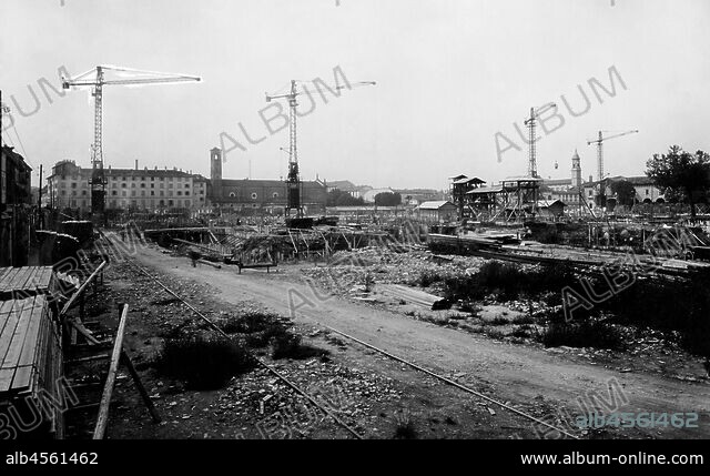 Italy. milan. building of the courthouse. 1930-40 - Album alb4561462