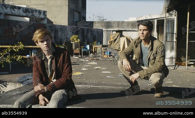 DYLAN O BRIEN and THOMAS BRODIE SANGSTER in MAZE