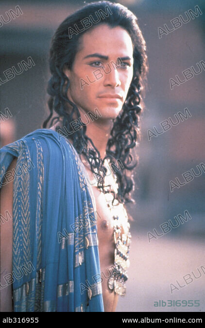 KEANU REEVES in LITTLE BUDDHA (1993), directed by BERNARDO