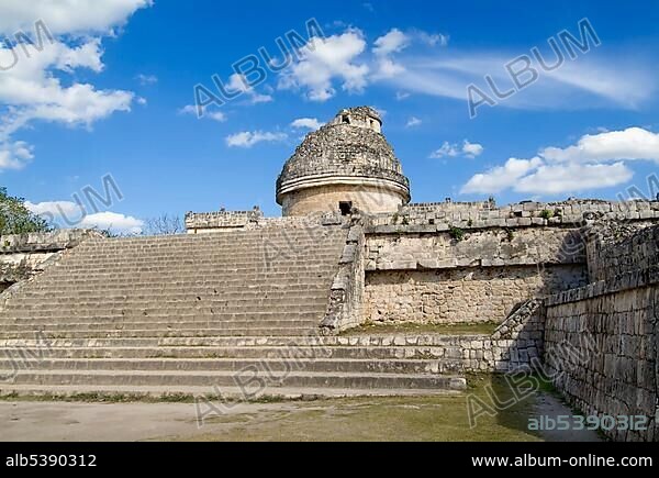 Chichen Itza, El Caracol, The Snail also called The Observatory, Yucatan, Mexico, UNESCO World Heritage Site, Central America.
