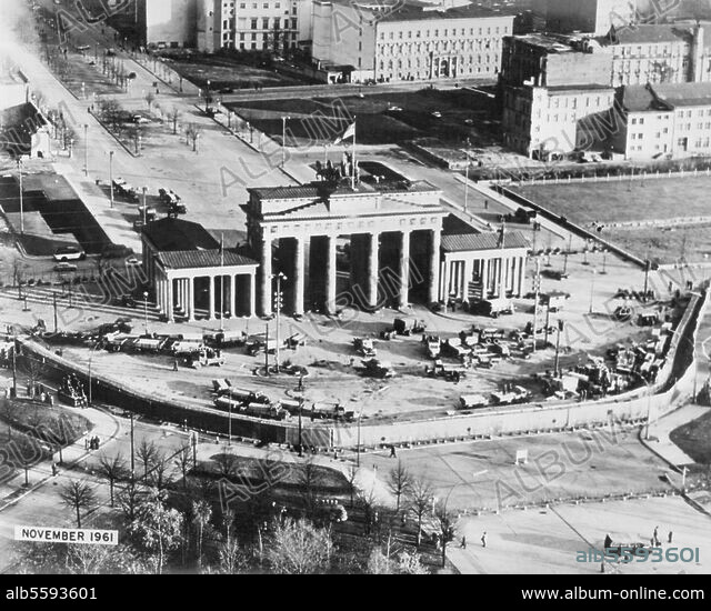 Brandenburg Gate / Berlin Wall / 1961 - Album alb5593601