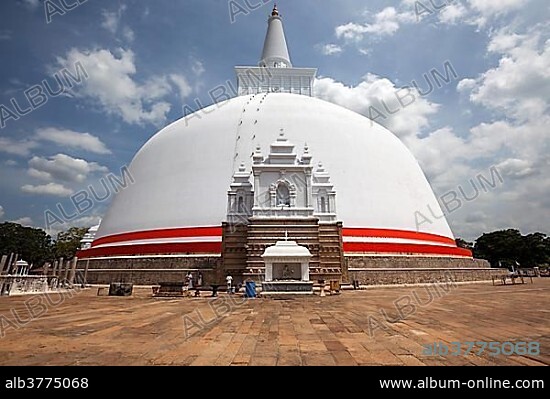 Ruwanwelisaya, Rathnamali Dagaba, Sacred City of Anuradhapura, North Central Province, Sri Lanka, Asia.