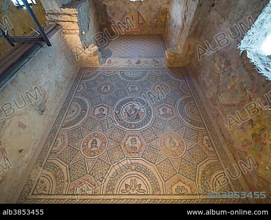 Ancient Roman mosaic, Cubiculum with the alcove, Villa Romana del Casale, UNESCO World Heritage Site, near Piazza Armerina, Province of Enna, Sicily, Italy, Europe.