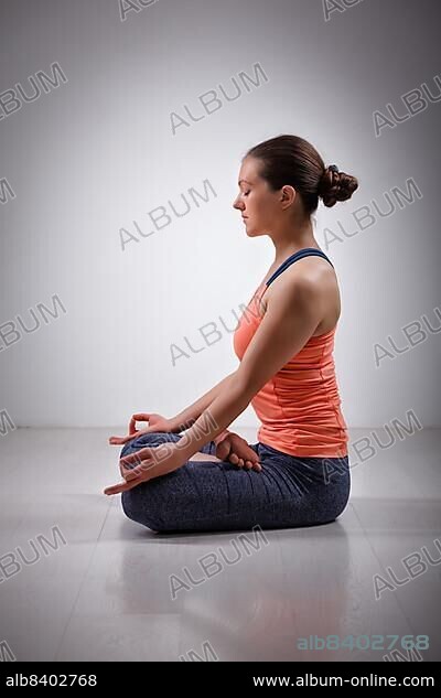 Woman Do Yoga in Lotus Pose or Cross Legged Sitting Meditation Pose. Stock  Vector - Illustration of yoga, fitness: 276032056