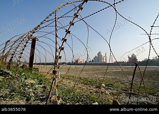 Taj Mahal, UNESCO World Heritage, fenced with barbed wire for security reasons, Agra, Uttar Pradesh, India, Asia.