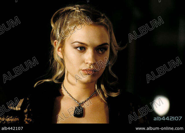 SOPHIA MYLES in UNDERWORLD, 2003, directed by LEN WISEMAN. Copyright ...