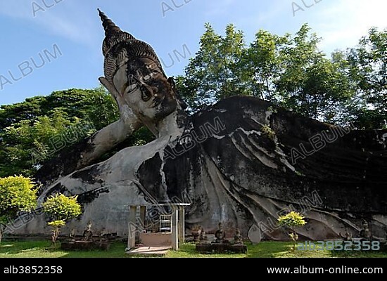 Statues in the Buddha Park, Xieng Khouan, by the artist Boun Leua Soulilat, on the Mekong, Vientiane, Laos, Asia.