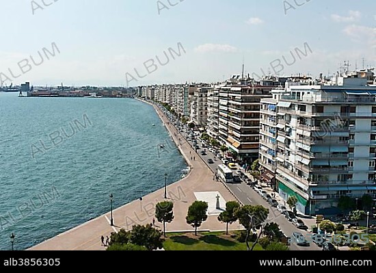 View of the promenade from the White Tower, Thessaloniki, or Saloniki, Central Macedonia, Greece, Europe.