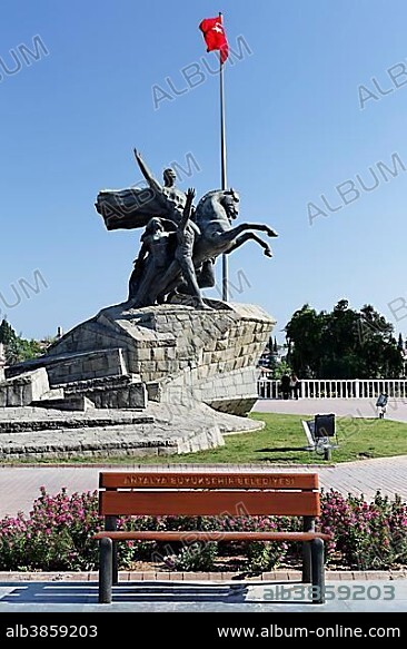 Statue of Mustafa Kemal Ataturk with the Turkish flag, historic town centre of Antalya, Kaleici, Turkish Riviera, Turkey, Asia.