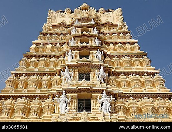 Gopuram of Sri Chamundeshwari Temple, Chamundi Hill, Mysore, Karnataka, South India, India, South Asia, Asia.