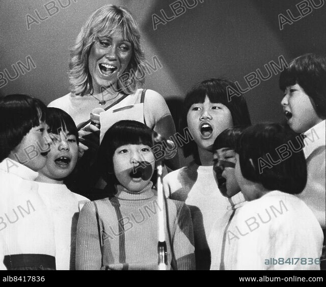 TOKYO 1980-03-13 . ABBA in Japan, Agnetha Faltskog singing with 