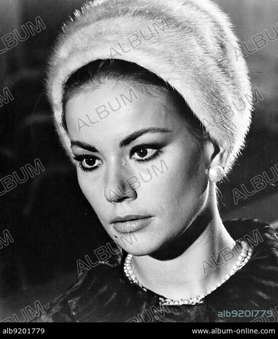 CLAUDINE AUGER in ANYONE CAN PLAY, 1968 (LE DOLCI SIGNORE), directed by ...