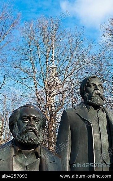 Monument, Marx-Engels-Forum, Karl-Liebknecht-Bridge, Liebknechtbridge, behind television tower, Berlin Mitte, Berlin, Germany, Europe.