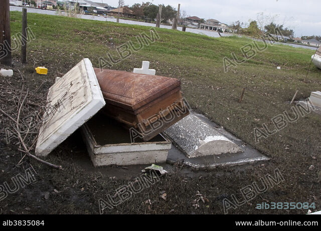 aquilla flood open casket