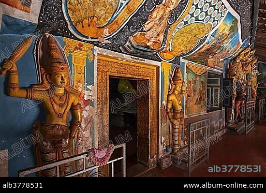 Buddha statues, murals, interior, Aluvihara Rock Temple, Matale, Central Province, Sri Lanka, Asia.