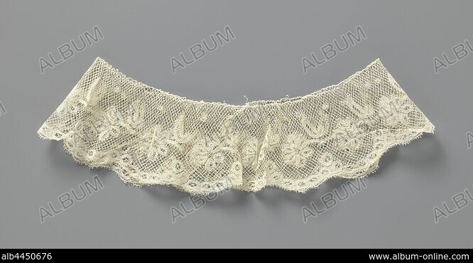 Natural White Cotton - Italian Lace - 10.5 cm Wide.