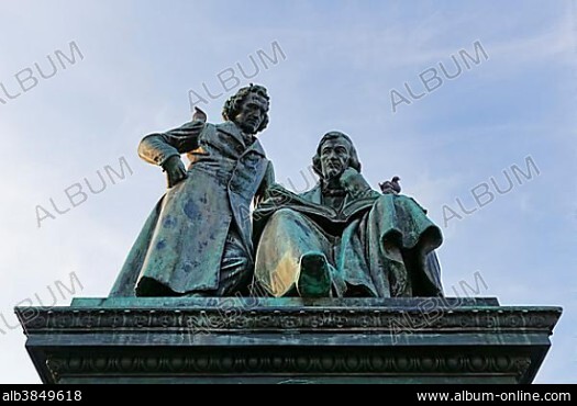 Monumento Ai Fratelli Grimm in Hanau, Germania. Fotografia Stock - Immagine  di fiaba, europeo: 20816738