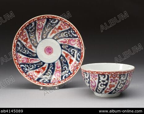 TEA BOWL TEA BOWL - Stock Photos, Illustrations and Images - Album