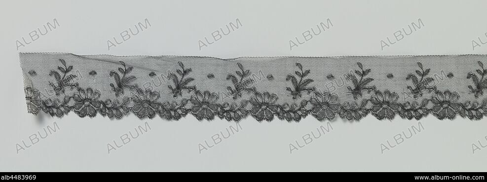 Strip of bobbin lace made after Italian example from the 17th century,  Strip of natural-colored bobbin lace: ribbon lace. Made after Italian  example from the 17th century. - Album alb4474724