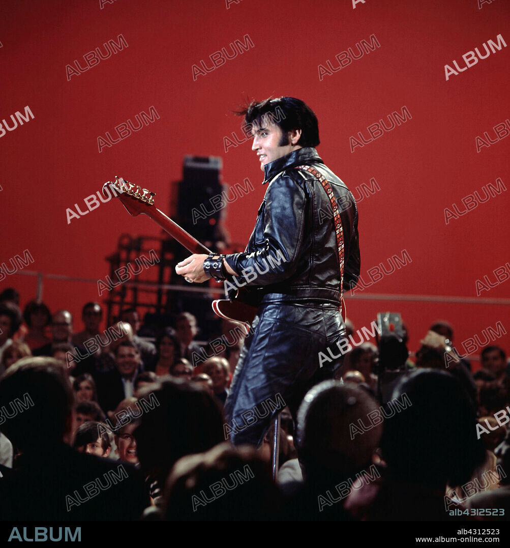 ELVIS PRESLEY in ELVIS, 1979, directed by JOHN CARPENTER. Copyright DICK CLARK PRODUCTIONS.