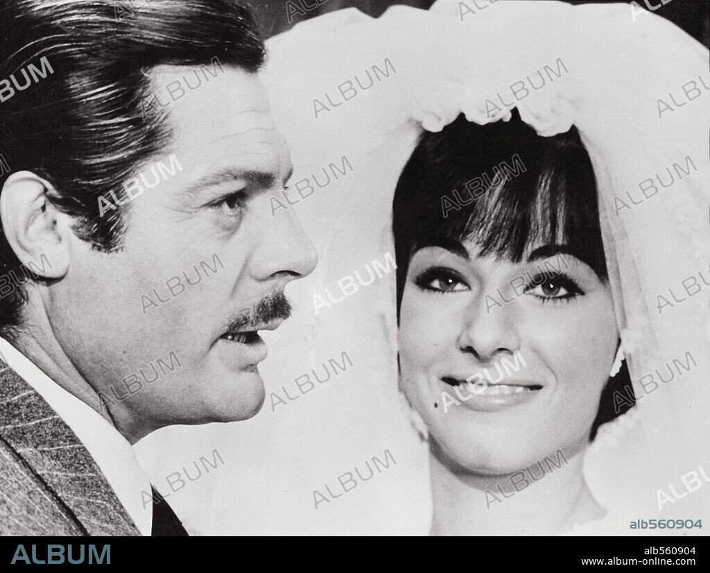 MARCELLO MASTROIANNI en MATRIMONIO A LA ITALIANA, 1964 (MATRIMONIO ALL'ITALIANA), dirigida por VITTORIO DE SICA. Copyright COMPAGNIA CINEMATOGRAFICA CHAMPION.