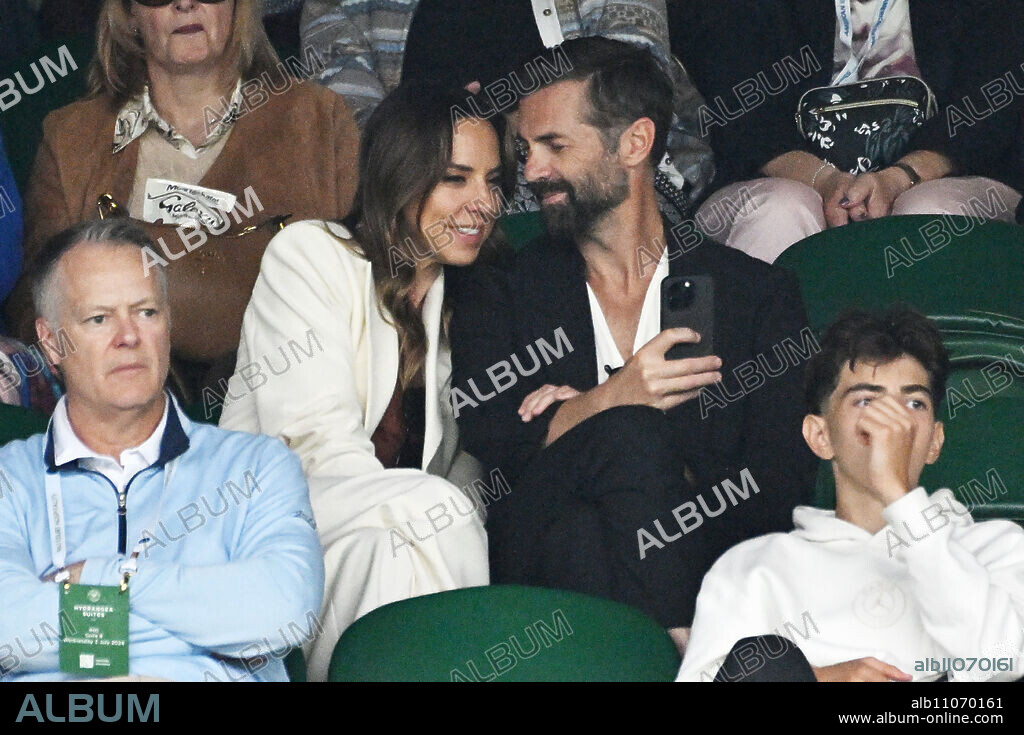 CHRIS DINGWALL MEL C. July 3, 2024: Former Spice Girls Mel C and Australian boyfriend Chris Dingwall watch the second day off the Wimbledon tennis championships held at the All England Lawn Tennis & Croquet Club.....Featuring: Mel C, Chris Dingwall.Where: London, London, United Kingdom.When: 03 Jul 2024.Credit: Ray Tang/Cover Images..**STRICTLY EDITORIAL USE ONLY* (Credit Image: © Cover Images via ZUMA Press).