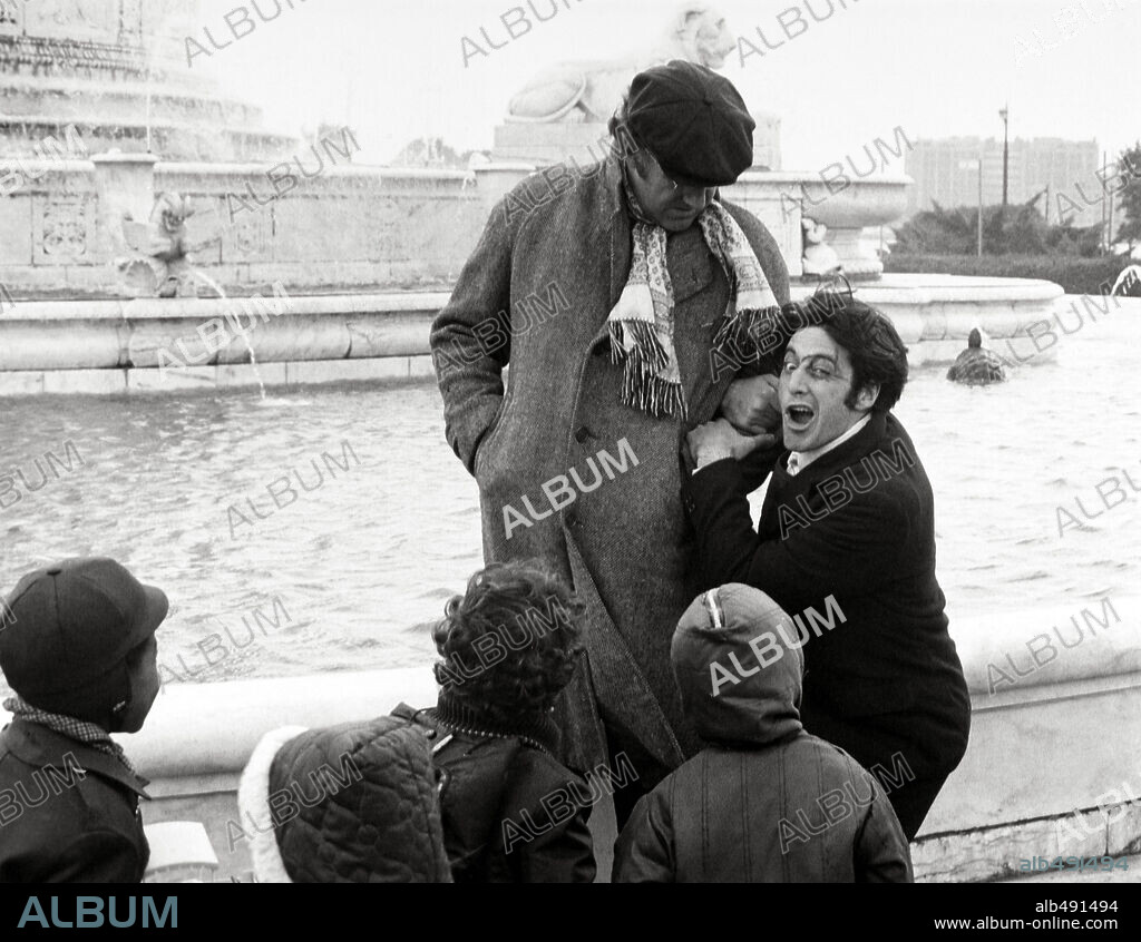 AL PACINO and GENE HACKMAN in SCARECROW, 1973, directed by JERRY SCHATZBERG. Copyright WARNER BROTHERS.