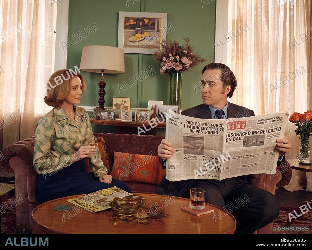 KEELEY HAWES and MATTHEW MACFADYEN in STONEHOUSE, 2023, directed by JON S. BAIRD. Copyright SNOWED-IN PRODUCTIONS.