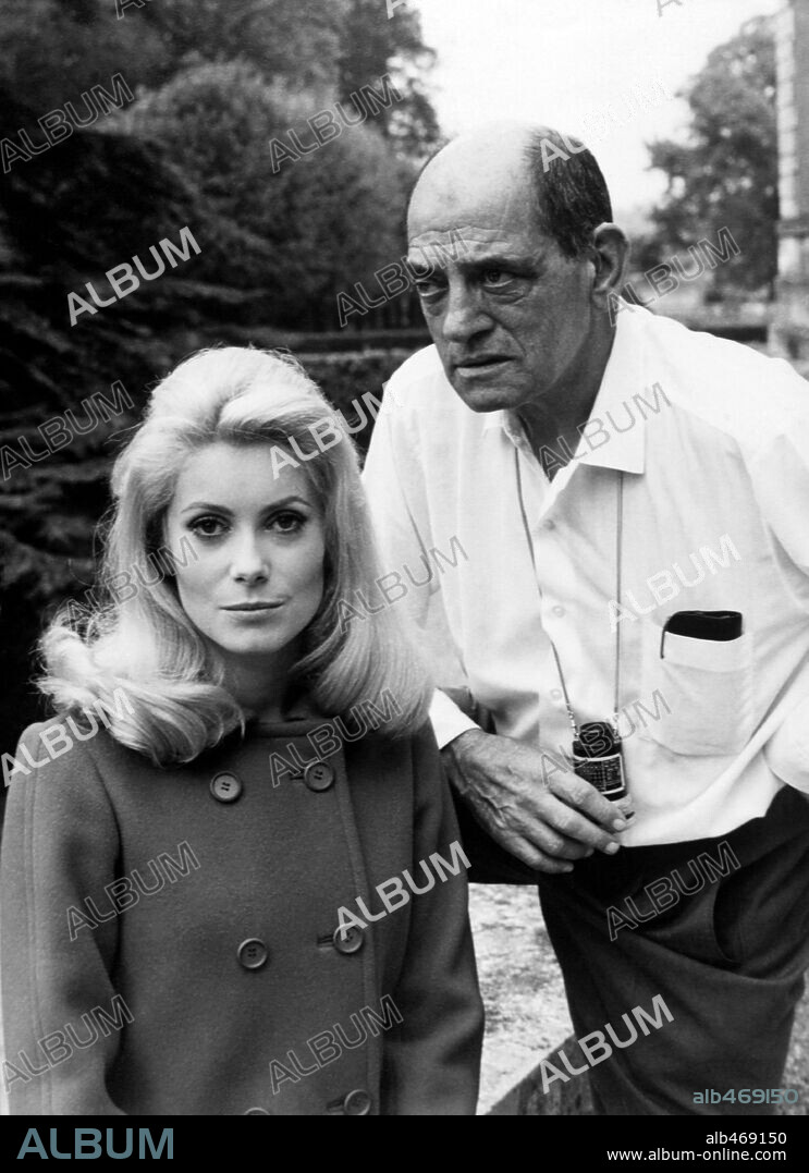 CATHERINE DENEUVE und LUIS BUÑUEL in BELLE DE JOUR - SCHÖNE DES TAGES, 1967 (BELLE DE JOUR), unter der Regie von LUIS BUÑUEL. Copyright PARIS FILM/FIVE FILM.