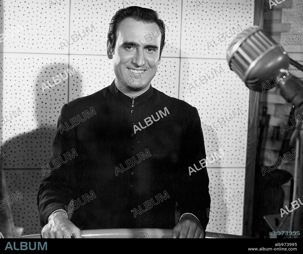 MANOLO ESCOBAR in EL PADRE MANOLO, 1966, directed by RAMON TORRADO. Copyright JOSE FRADE PRODUCCIONES CINEMATOGRAFICAS.