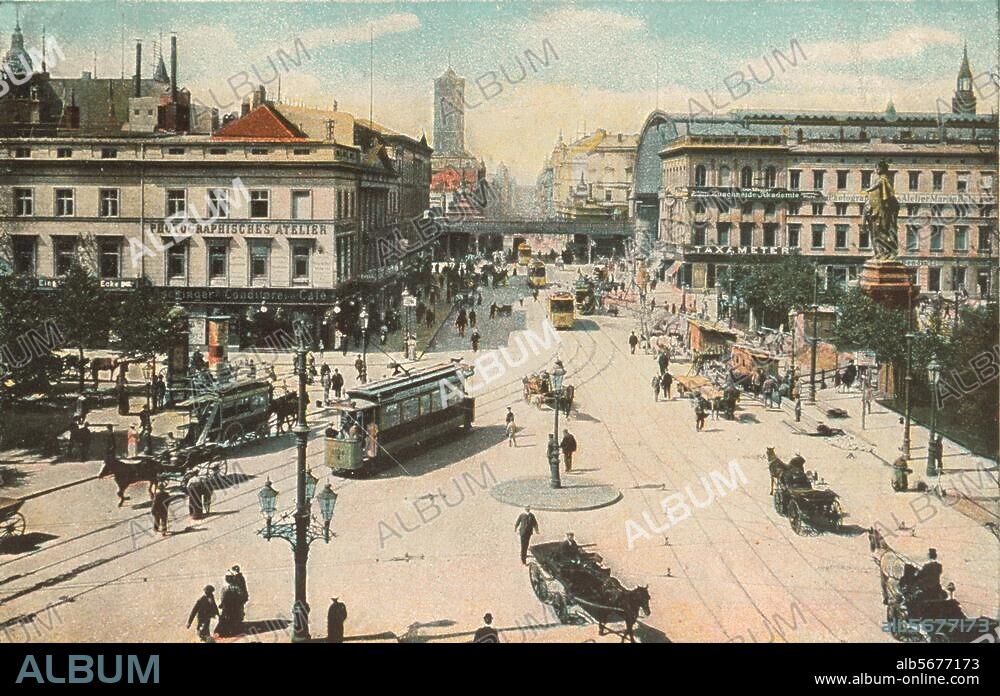 Berlin-Mitte, Alexanderplatz. Street scene at Alexanderplatz. View to south-west into Königstraße. Right the Berolina, in the background Alexanderplatz Station. Photo postcard, coloured, before 1904.