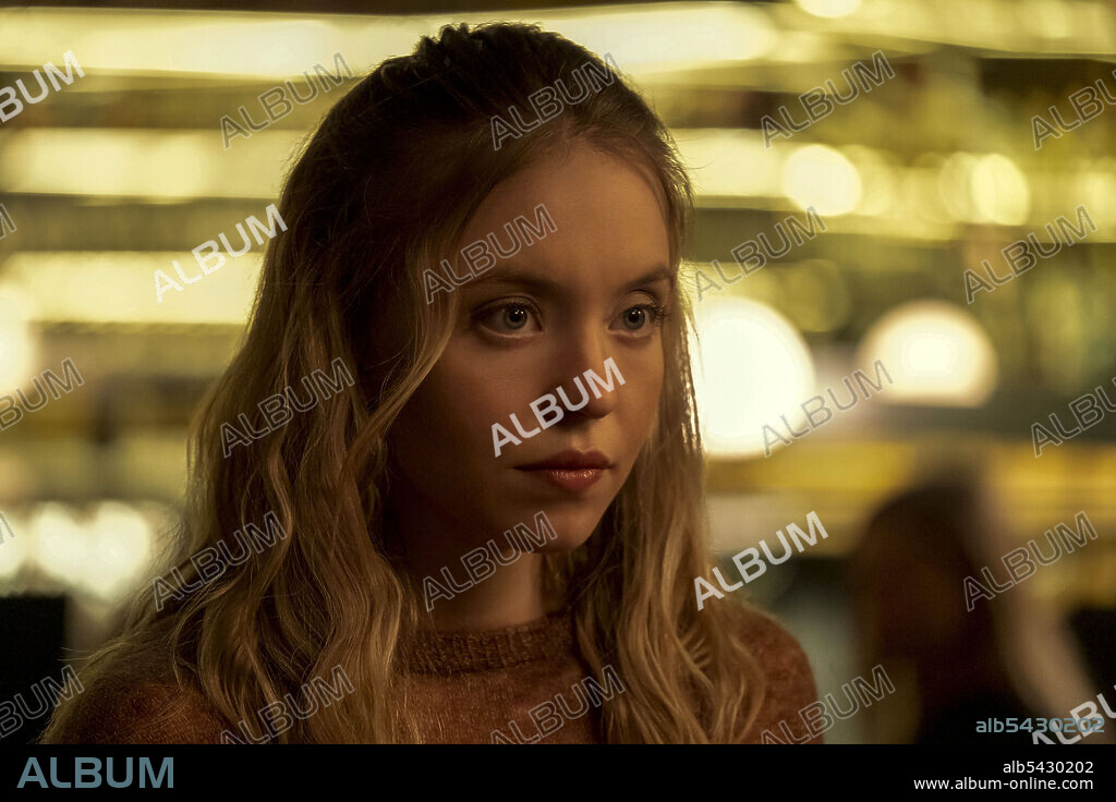 SYDNEY SWEENEY in THE VOYEURS, 2021, unter der Regie von MICHAEL MOHAN. Copyright Divide/Conquer.