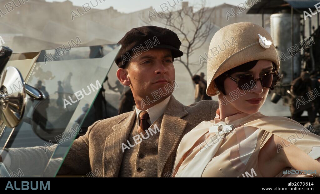 ELIZABETH DEBICKI and TOBEY MAGUIRE in THE GREAT GATSBY, 2012, directed by BAZ LUHRMANN. Copyright BAZMARK FILMS.