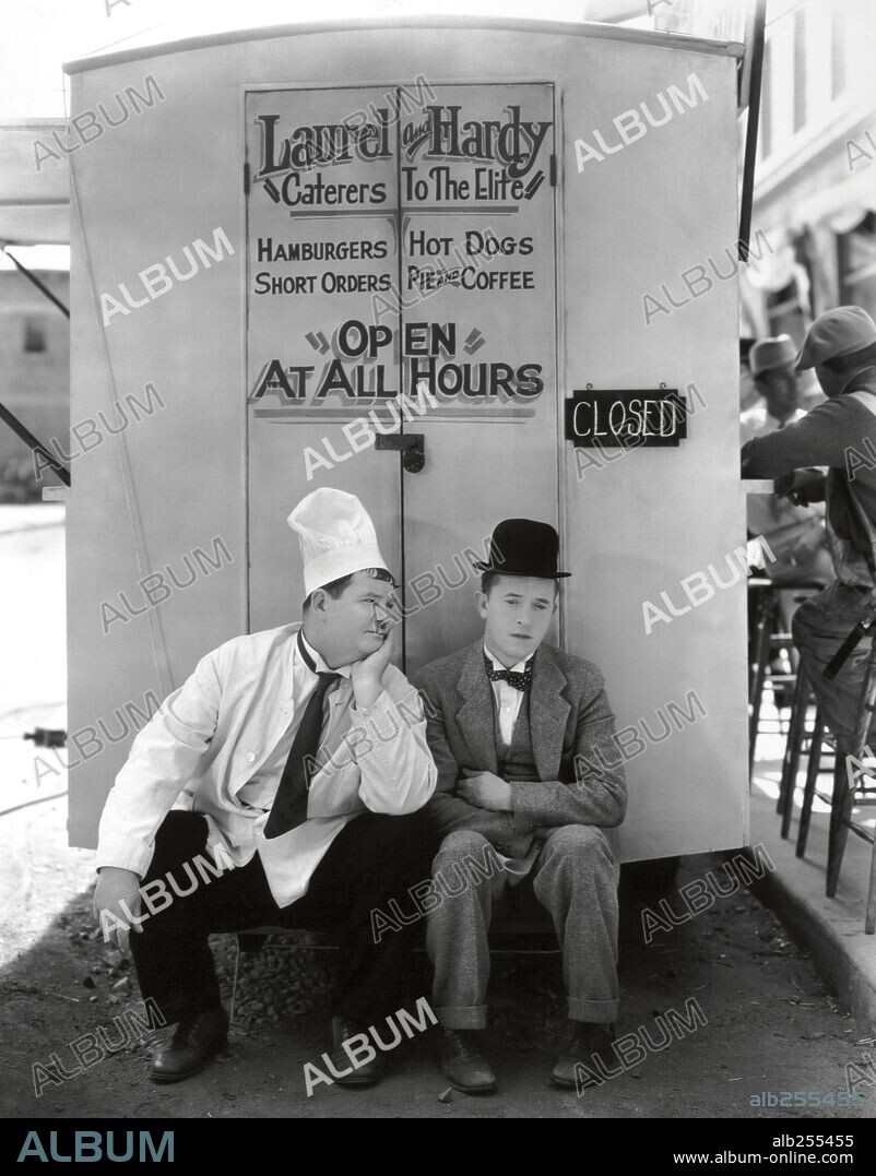 OLIVER HARDY and STAN LAUREL in PACK UP YOUR TROUBLES, 1932, directed by GEORGE MARSHALL. Copyright HAL ROACH/MGM.