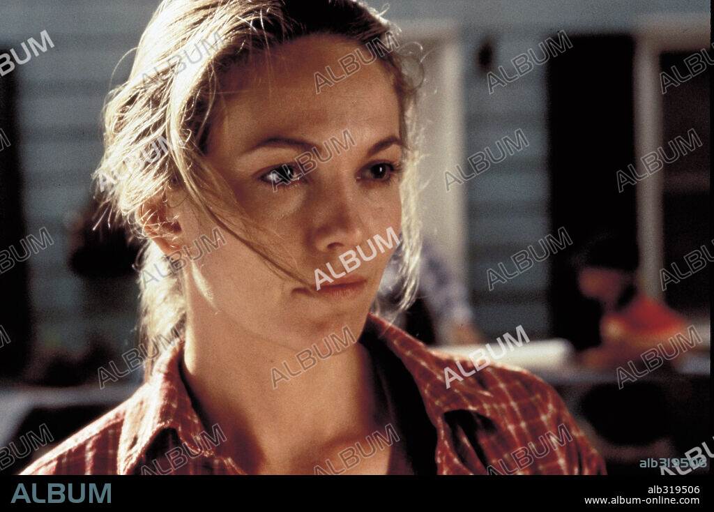 DIANE LANE in PERFECT STORM, 2000 (THE PERFECT STORM), directed by WOLFGANG PETERSEN. Copyright WARNER BROS. PICTURES.