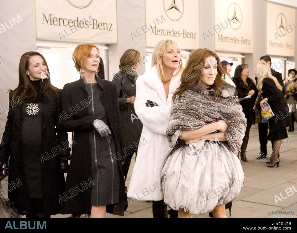 CYNTHIA NIXON, KIM CATTRALL, KRISTIN DAVIS and SARAH JESSICA PARKER in SEX  AND THE CITY: THE MOVIE, 2008, directed by MICHAEL PATRICK KING. Copyright  DARREN STAR PROD./HBO F - Album alb20426