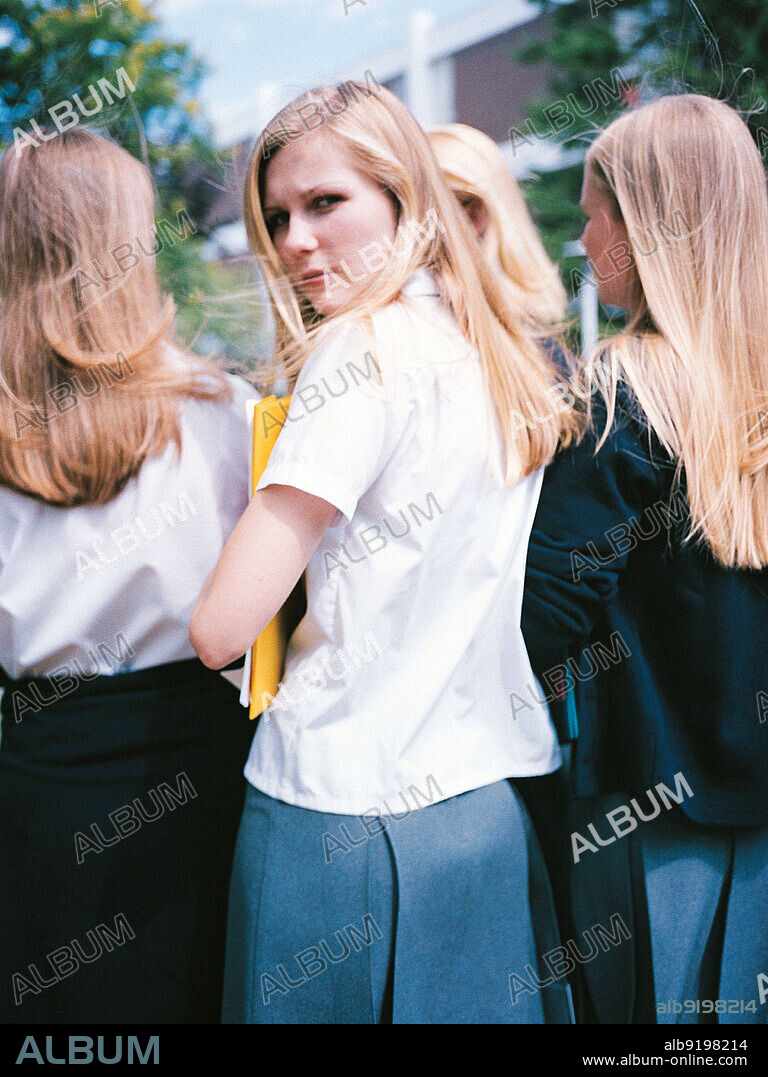 KIRSTEN DUNST in THE VIRGIN SUICIDES, 1999, directed by SOFIA COPPOLA ...