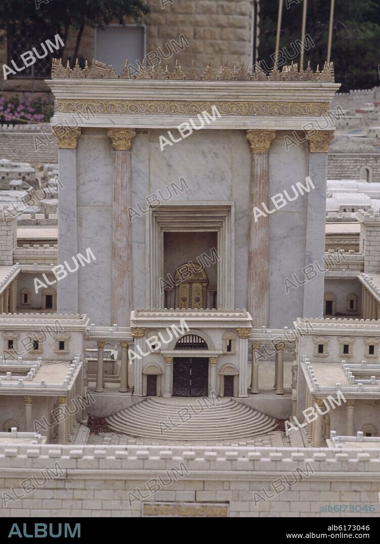 MAQUETA DE JERUSALEN - TEMPLO DE HERODES-PRIMER PATIO LLAMADO DE LAS MUJERES-RECONSTRUCCION ENTRE 25 AL 13 AC.