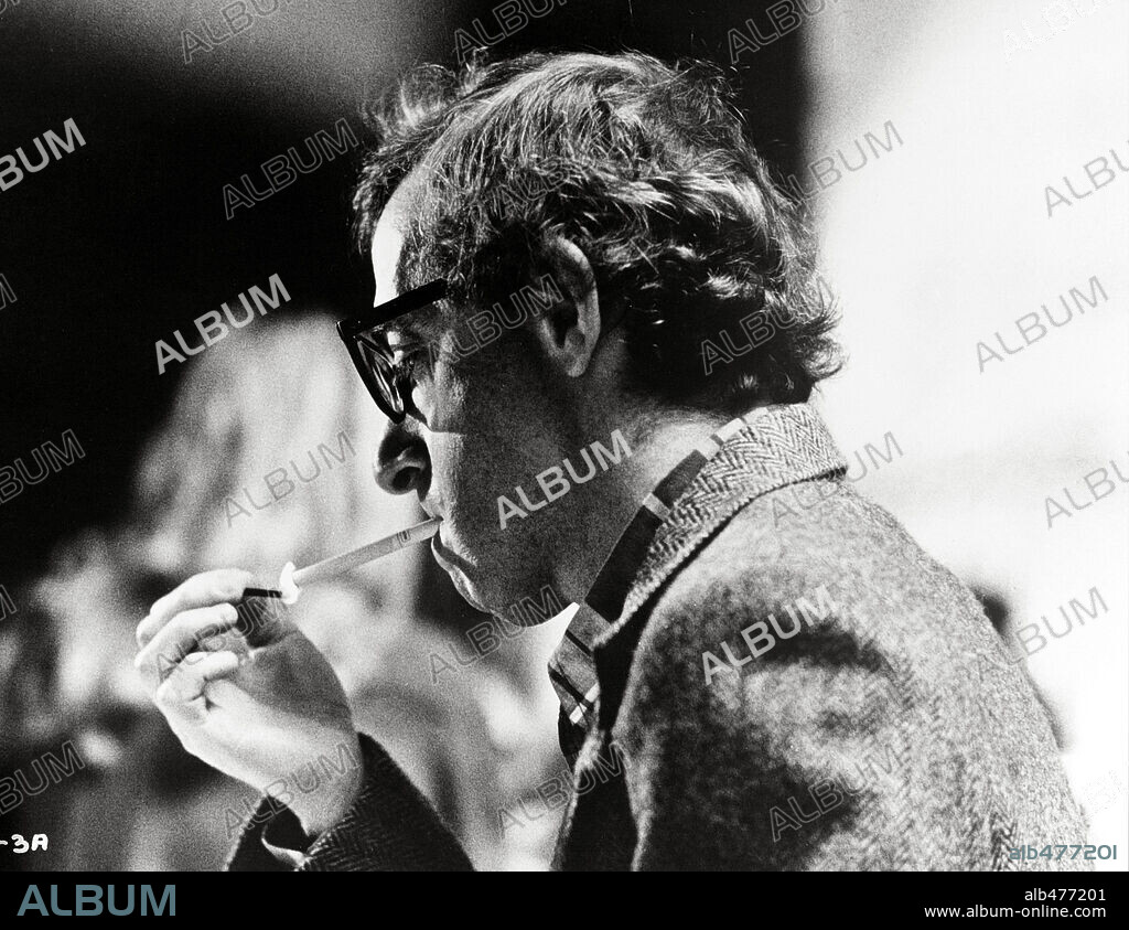 WOODY ALLEN in MANHATTAN, 1979, directed by WOODY ALLEN. Copyright UNITED ARTISTS.