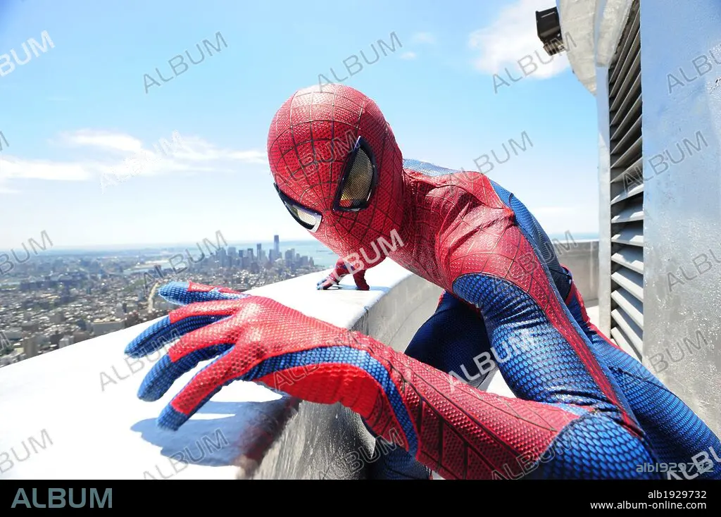 138 The Cast Of The Amazing Spider Man 2 Lights The Empire State Building  In Honor Of Be Amazing Volunteer Day Stock Photos, High-Res Pictures, and  Images - Getty Images