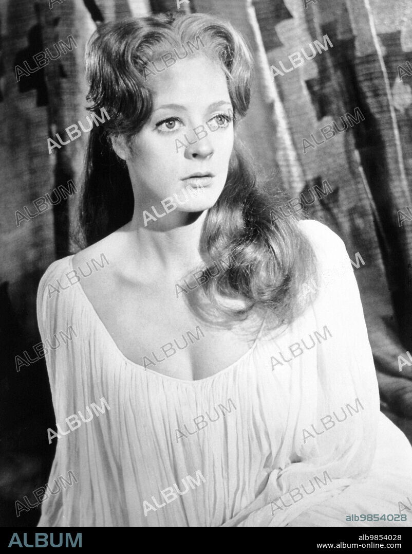 Dame Maggie Smith. MAGGIE SMITH in OTHELLO, 1965, directed by STUART BURGE. Copyright BR HOME ENTERTAINMENT/WARNER BROS.