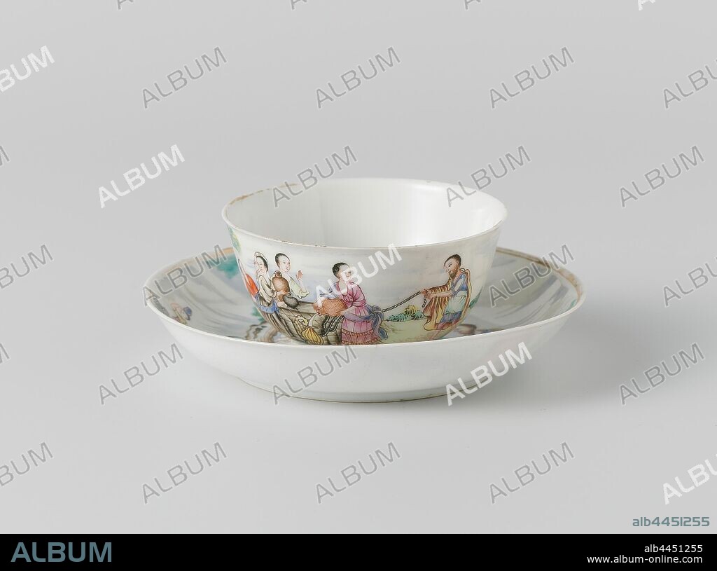 Bell-shaped cup with an image of Rebecca at the Well, Bell-shaped porcelain tea cup painted on the glaze in blue, red, pink, green, yellow, black and gold. On the wall a representation of Rebecca at the Source, the show shows Rebecca with a group of young women at the well, next to Rebecca a man, Eliezer, servant of Abraham. European representation in enamel colors., anonymous, China, c. 1750, Qing-dynasty (1644-1912) / Qianlong-period (1736-1795), porcelain (material), glaze, gold (metal), vitrification, h 3.8 cm d 7.7 cm d 3.8 cm.