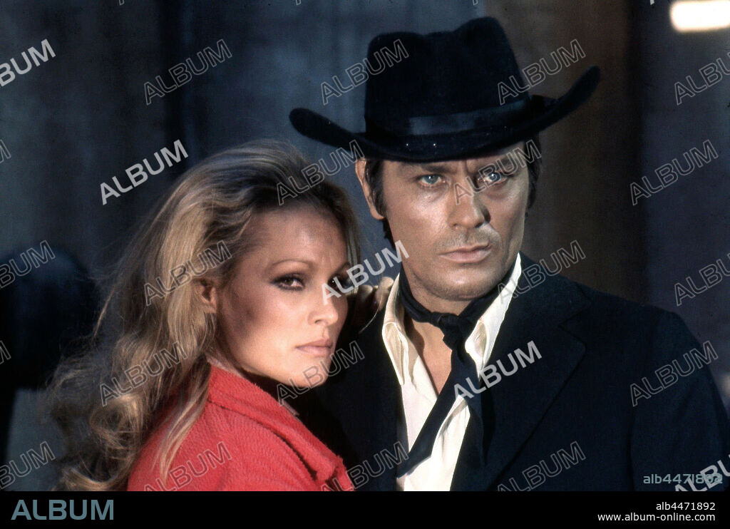 ALAIN DELON und URSULA ANDRESS in SOLEIL ROUGE, 1971, unter der Regie von TERENCE YOUNG. Copyright LES FILMS CORONA.