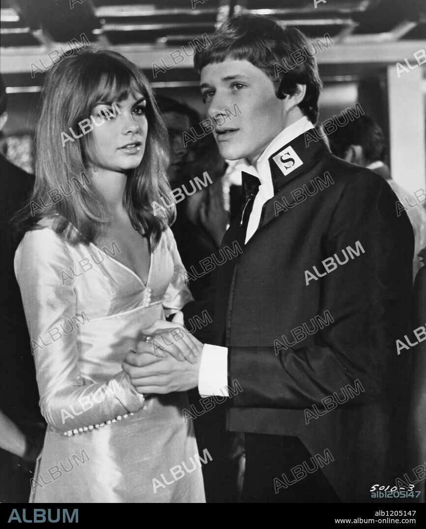 JEAN SHRIMPTON and PAUL JONES in PRIVILEGE, 1967, directed by PETER ...