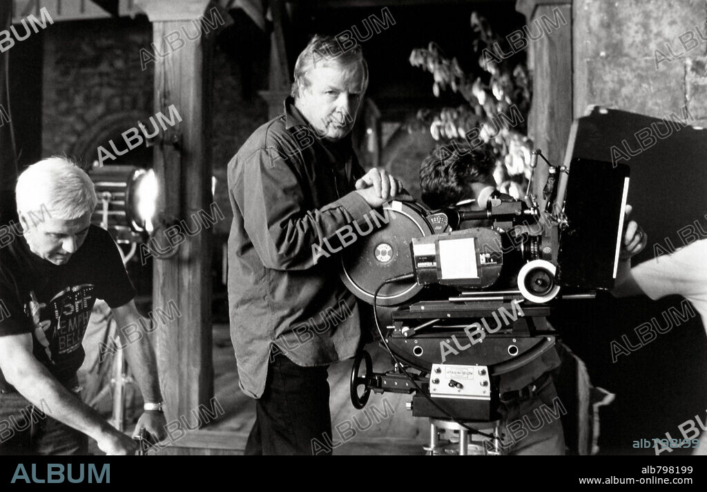 FRANCO ZEFFIRELLI in HAMLET, 1990, directed by FRANCO ZEFFIRELLI. Copyright PARAMOUNT PICTURES.