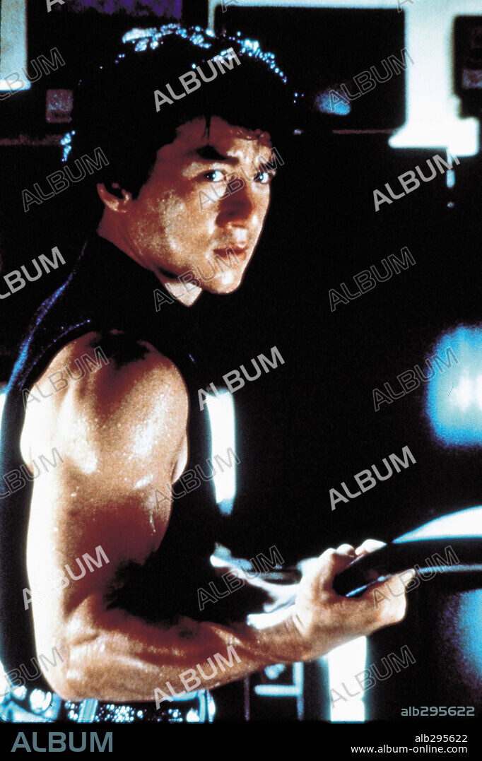 JACKIE CHAN in RUMBLE IN THE BRONX, 1995 (HONG FAAN KUI), directed by STANLEY TONG. Copyright NEW LINE CINEMA.