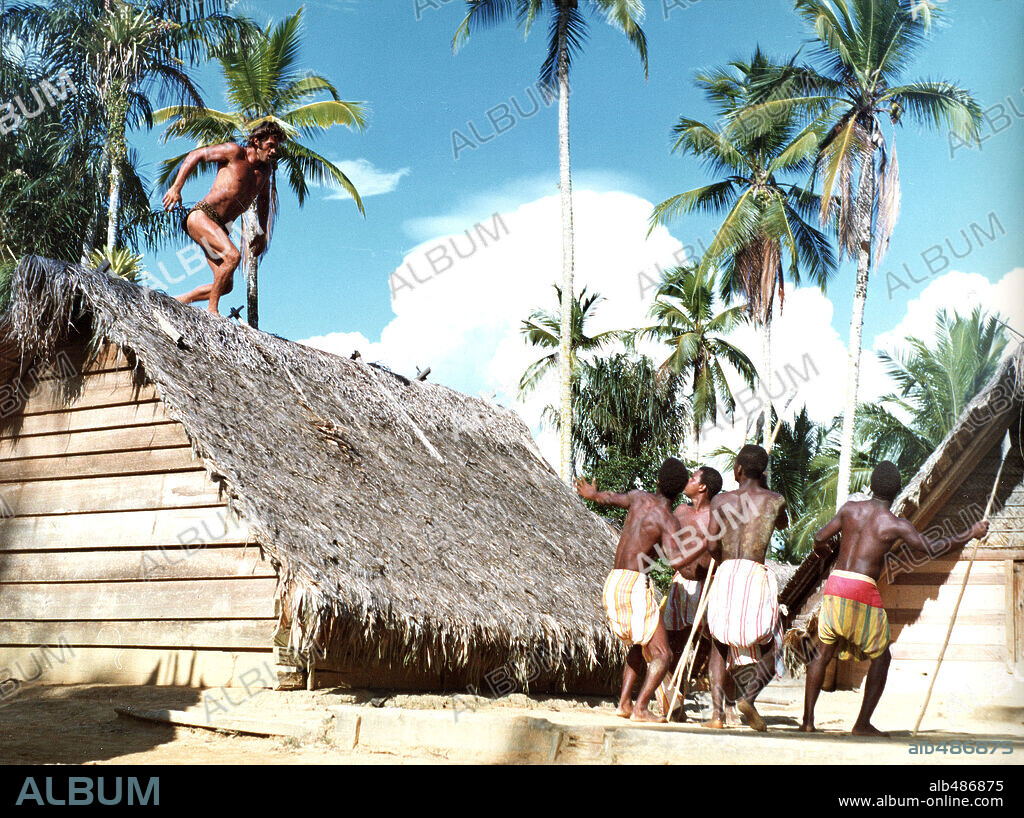 STEVE HAWKES in TARZAN EN LA GRUTA DEL ORO, 1970.