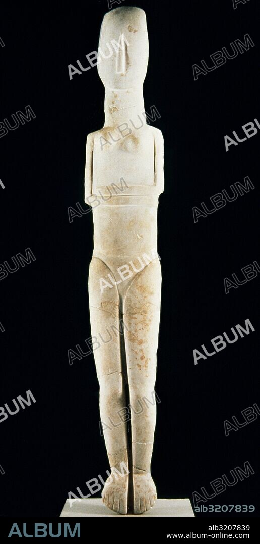 Female statue of the Early Cycladic folded-arm type. Parian marble. 2700-2300 BC. National Archaeological Museum of Athens. Greece.