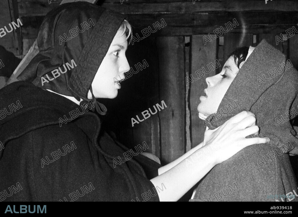 MYLENE DEMONGEOT in THE CRUCIBLE, 1957 (LES SORCIERES DE SALEM), directed by RAYMOND ROULEAU. Copyright FILMS BORDERIE.